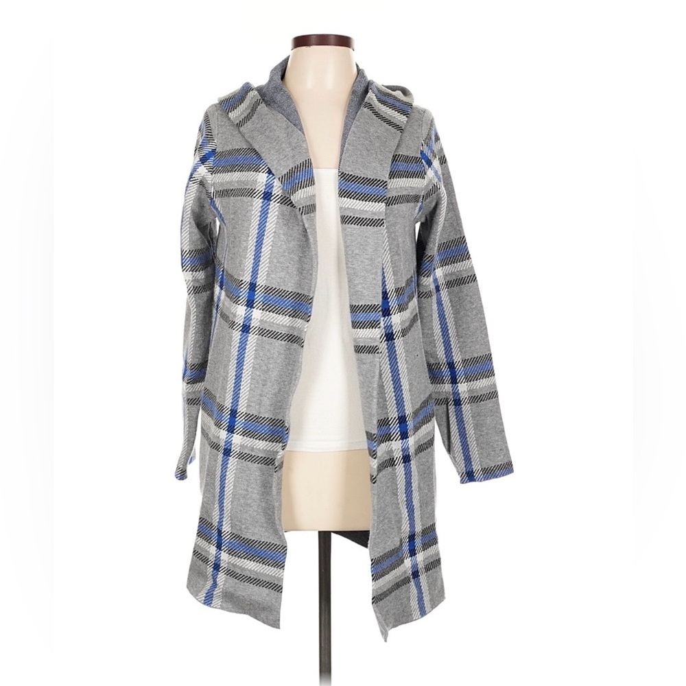 Size Large Tahari cardigan